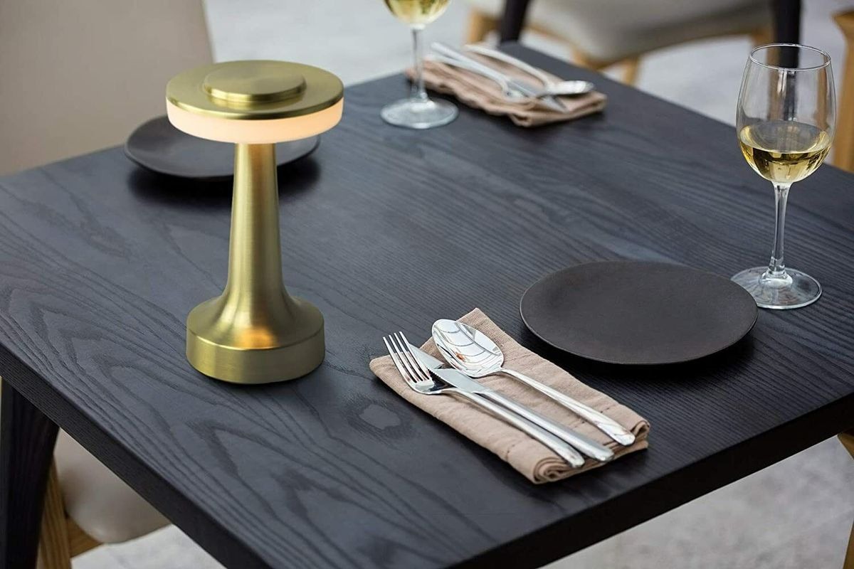 Modern Metal LED Desk Lamp - Gold variant image 3