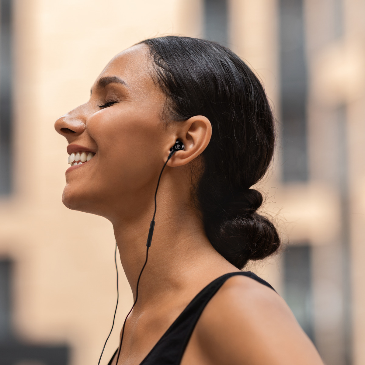 Volkano Prism 3 Series Type-C Earphones with Mic - Black variant image 3